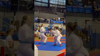 Great mawashi chudan mawashi karate roundhousekick [upl. by Eltrym]