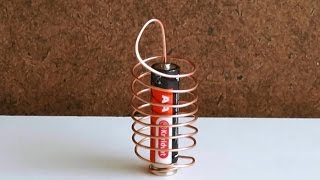 Super Simpel Experiment Maak Je Eigen Elektromotor  Met Batterij  Magneet  Koperdraad [upl. by Ayila]