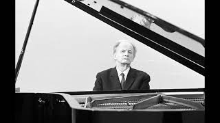 Wilhelm Kempff plays Beethoven Piano Sonata No13 in EFlat Major 4th mov [upl. by Ymot821]