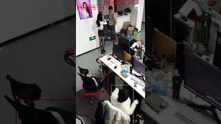 CHINA PRUEBA CÁMARAS DE RECONOCIMIENTO FACIAL EN EL TRABAJO Y DESCONTARÁ TIEMPO DE AUSENCIA [upl. by Atisor910]