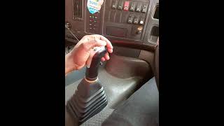 How to drive a sino truck how to start a sino truck [upl. by Igic]