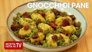 GNOCCHI DI PANE di Benedetta Rossi  Ricetta TV Fatto in Casa per Voi [upl. by Mignon]