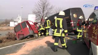 Schwerer Frontalzusammenstoß in Beiersdorf bei Fraureuth Sachsen 03032012 [upl. by Egiarc]