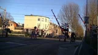 Spoorwegovergang Haarlem  Dutch railroad crossing [upl. by Dhumma103]