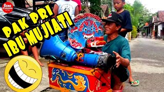 PENGAMEN KREATIF  ALAT MUSIK KENONG BAMBU amp KENDANG PARALON  IBU MUJIATI DAN PAK PRI MANTAP SEKALI [upl. by Yahs]