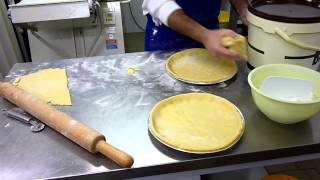 Crostata Ricotta e Nutella  Video Ricetta Dolce di Pasta Frolla [upl. by Tniassuot]