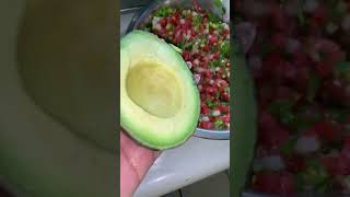 Como hacer Pico de Gallo [upl. by Ystap]