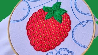 Bordado para Fresas🍓 puntadas fáciles Servilletas Bordadas [upl. by Nwahsuq]