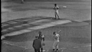 Roger Maris 1961  61st Home Run as Called by Red Barber WPIXTV 1011961 [upl. by Bausch]