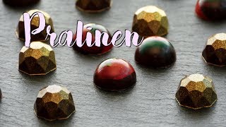 BUNTE PRALINEN SELBER MACHEN  glänzende Pralinen auch super als Weihnachtsgeschenk [upl. by Johm832]