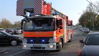 Feuerwehr Hamburg Wache F22 mit KLF HLF DLK BDienst [upl. by Dloreg811]