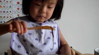 1722歳3ヶ月子供 『1番好きな食べ物もずく酢』mozuku vinegary2years old childkid [upl. by Llenna]