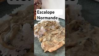 Microtrottoir  Recette facile Escalope Normande 🍄‍🟫 [upl. by Lavicrep]