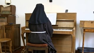 Piden a juez expulsar de monasterio a monjas cismáticas [upl. by Nathaniel202]