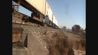 BNSF intermodal train at Mesa road outside of Belen NM plus a horn show [upl. by Craig103]