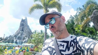 VOLCANO BAY Y LLUVIA EN UNIVERSAL  vLog Orlando Julio 2024 Día 2 [upl. by Yruam]