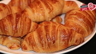 Croissant lievitati la ricetta perfetta Cornetti come al Bar fatti a casa [upl. by Ymled675]