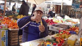 Mustafa al Mercato di Campo de Fiori Roma [upl. by Maridel11]