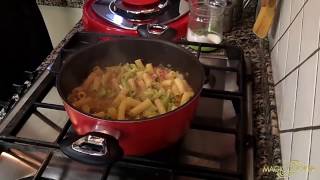 38  Pasta Broccoli pomodori e acciughe preparata da Dario con il coperchio Magic cooker [upl. by Joeann]