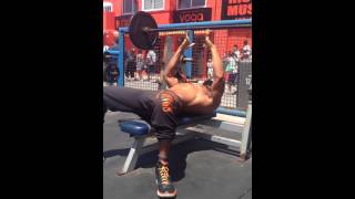 Premiere at Musclebeach first time ever Samurai Bench Press the Levitating Bar Extreme workout [upl. by Aseral]