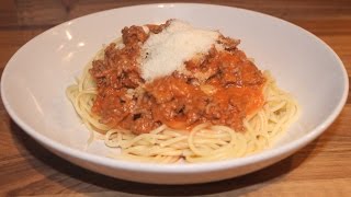 Spaghetti Bolognese einfach und schnell selber machen Kochnoob [upl. by Antipas724]