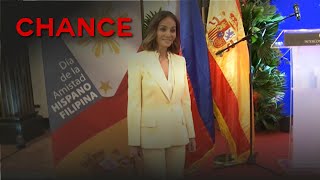 Isabel Preysler deslumbrante presume de sus raíces filipinas en un evento muy especial [upl. by Orapma]