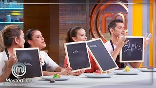 ¿Quién ha disimulado mejor aún teniendo el cupcake PICANTE  MasterChef Celebrity 8 [upl. by Vince282]