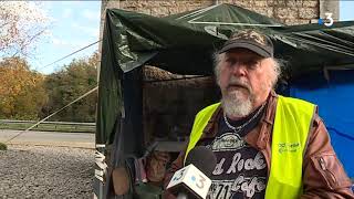 Gilets jaunes  un manifestant ardéchois réagit aux annonces gouvernementales [upl. by Nurse489]