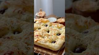 Focaccia bread dough with a spoon  No kneading by hand عجينة خبز الفوكاتشا بالملعقة [upl. by Eiba]