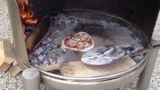 Pizza backen mit der Feuerschale in unter 4 Minuten short  Pizzaofen Einsatz [upl. by Attehcnoc]