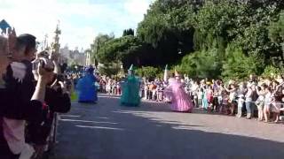 Les princesses  La Magie Disney en Parade  Disneyland Paris  11 et 12 août 2013 [upl. by Stanislaus]