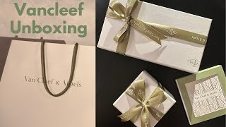 VANCLEEF JEWELRY UNBOXING  Alhambra 5 Motif review [upl. by Ailedua]