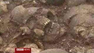 Mass Grave of Beheaded Vikings Discovered [upl. by Scrope]