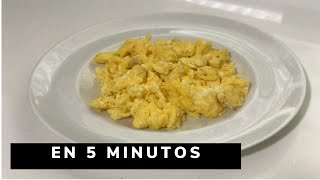 Como Hacer Huevos Revueltos  Receta Para Principiantes [upl. by Ellehcear]