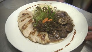 Hähnchenbrustfilet auf sautierter Geflügelleber Champignonragout mit Portweinsauce TopfguckerTV [upl. by Anelim464]