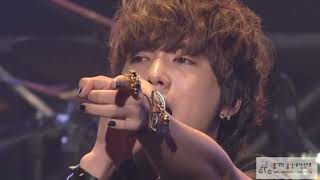 Hello Hello  FTISLAND 2011 LIVE CONCERT PLAY FTISLAND [upl. by Ruscio]