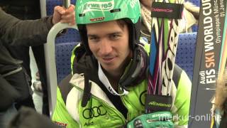 Felix Neureuther SkiStar unterwegs in Münchner Tram [upl. by Merrilee3]