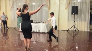 Enerjisi Yüksek Kafkas Dansı [upl. by Dnaltiak795]