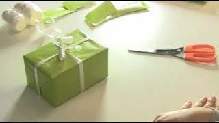 Geschenk verpacken  eine Gestaltungsidee [upl. by Edahc]