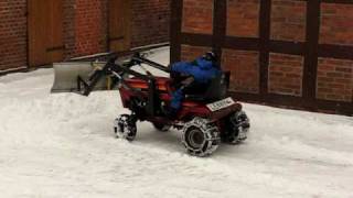 Rasentraktor im Winterdienst Lawn mower with Snowplow [upl. by Rocher160]