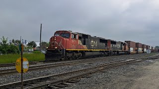 Stops and Starts  CN M385 and CN E271 Pause at CN London East [upl. by Sidnac]