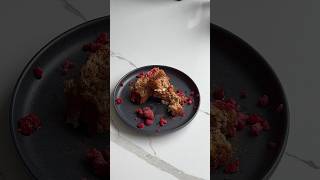 biscoff spread baked oats biscoffcake oatmealcake bananaoatmeal healthyrecipes bakedoatmeal [upl. by Aruam262]