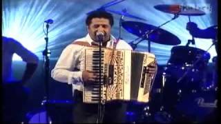 Cheb Khaled  Yamina Festival Toulouse 2009flv [upl. by Jarlen592]