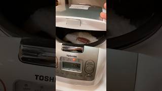 Easy way of cooking rice wChinese sausage in rice cooker chineserice chinesestarter shortvideo [upl. by Nalek]