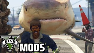 AnimalPed Gun Craziness  Grand Theft Auto V Mods [upl. by Brena]