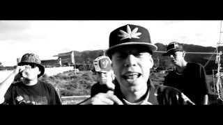 quotBien SanosquotSanta Fe Klan Ft Chetios Ayala Ft Kuartel462 Video Oficial [upl. by Orelie]