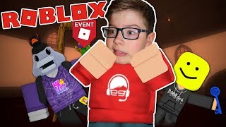 Can we ESCAPE the HAUNTED HOUSE  Roblox Hallows Eve Event [upl. by Stanfill]