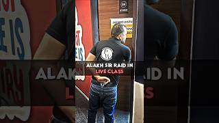 Alakh sir RAID in Live Class😱🚨 shorts pwfoundation [upl. by Adnilema]