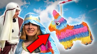 Sorprendo a los chinos con piñatas mexicanas  Terminan rompiéndolas 😂 [upl. by Wallie349]