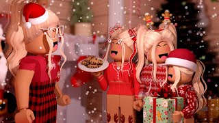 FAMILYS CHRISTMAS EVE ON BLOXBURG  Roblox Bloxburg Roleplay [upl. by Ainod945]